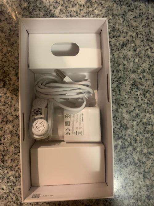 HUAWE P SMART 2019 SINGLE SIM  64GB MINT CONDITION